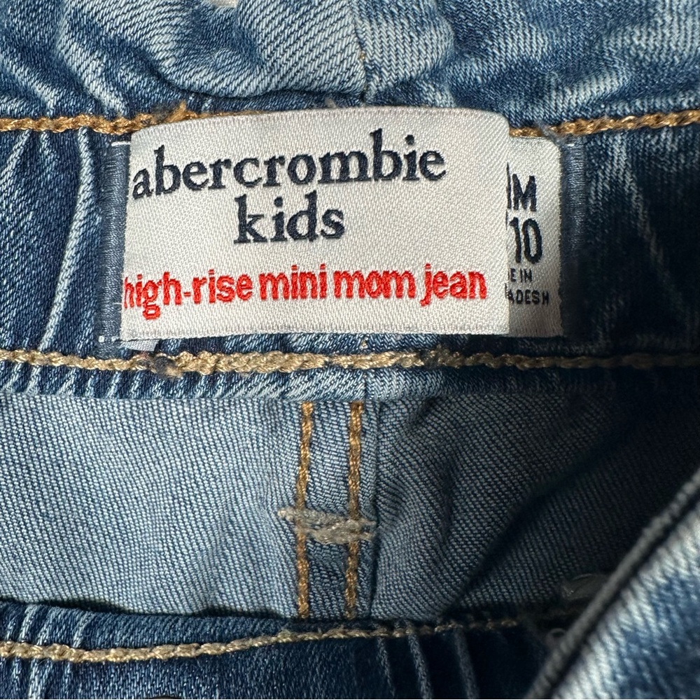 Abercrombie Kids High Rise Mini Mom Medium Wash Pull on Blue Jeans Size 8/10 - Picture 3 of 6